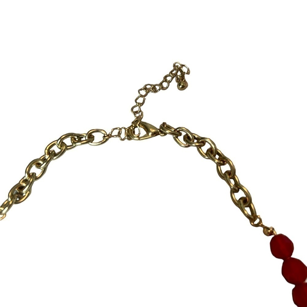Red Acrylic Beads Faux Stone Pendant Necklace Gold Tone Accents & Chain - Picture 6 of 9